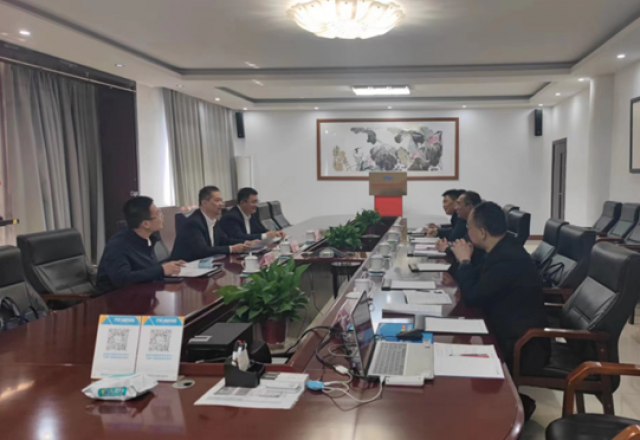 乐江华到球盟会(中国)公司调研指导工作